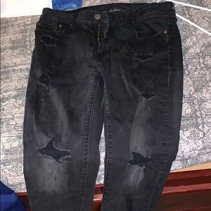 black distressed american eagle jeans